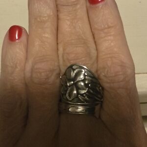 Chic Silver Floral Women's Ring